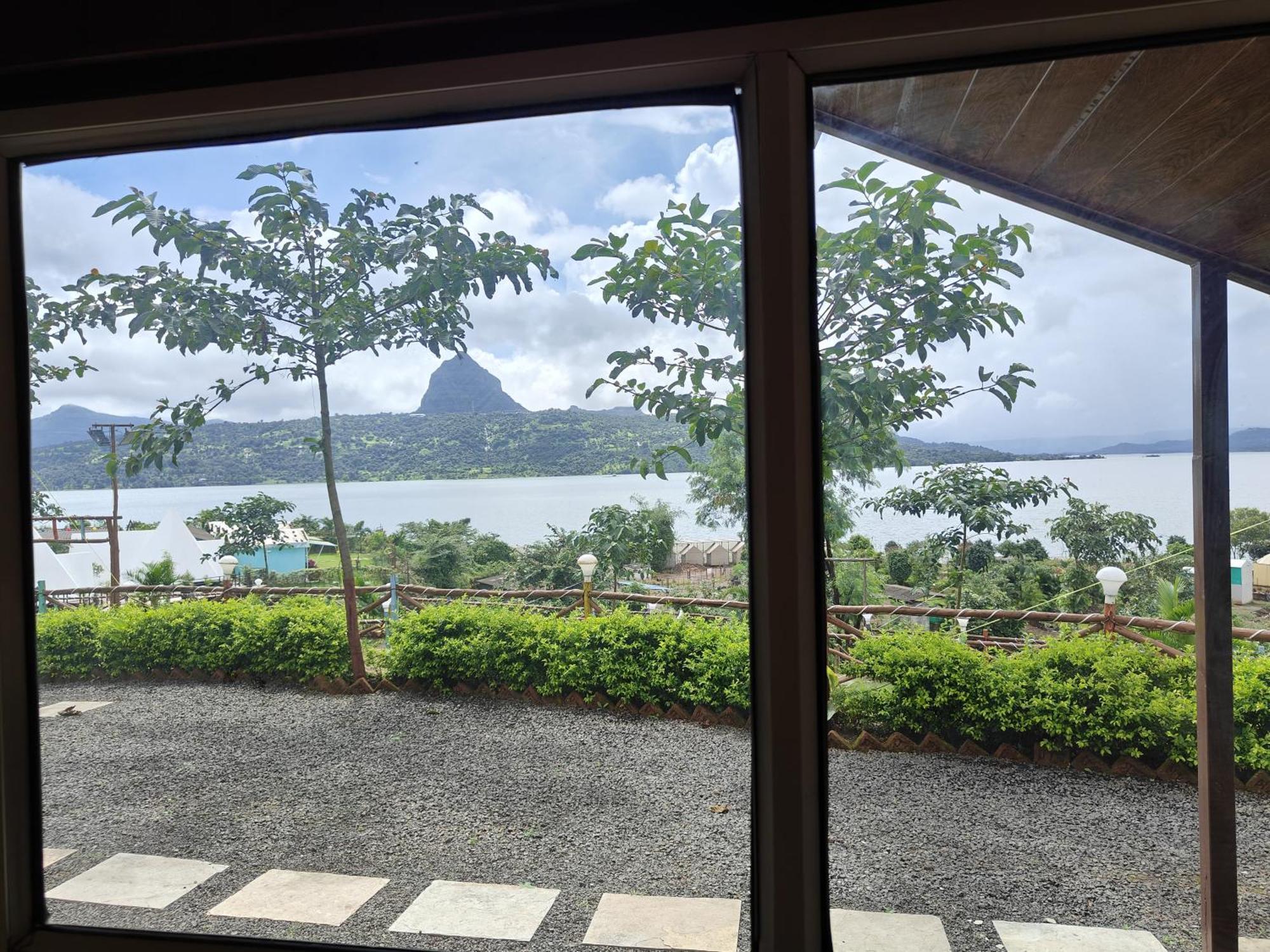 Shelby Pawana Lake Cottages & Camping Tents Lonavla Zewnętrze zdjęcie